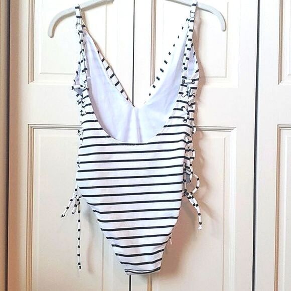 One Piece Swimsuit, Size S, NWOT! - Picture 3 of 3